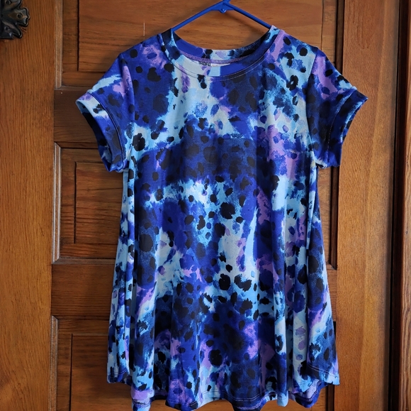 LuLaRoe Erika - Picture 1 of 4